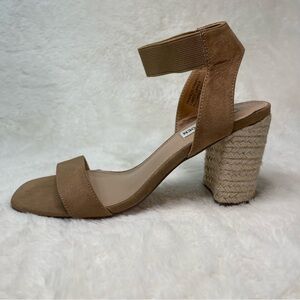 Steve Madden Tan Sandals
